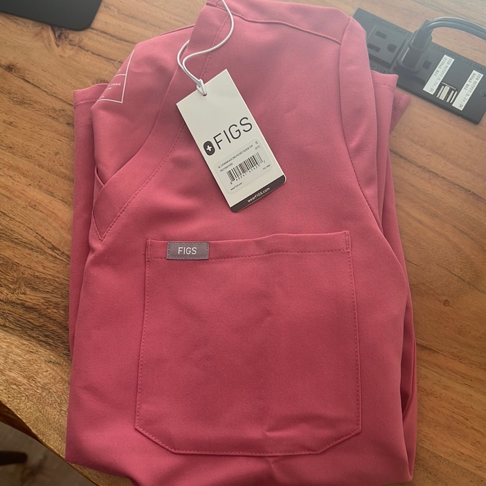 Figs BCA scrub top.